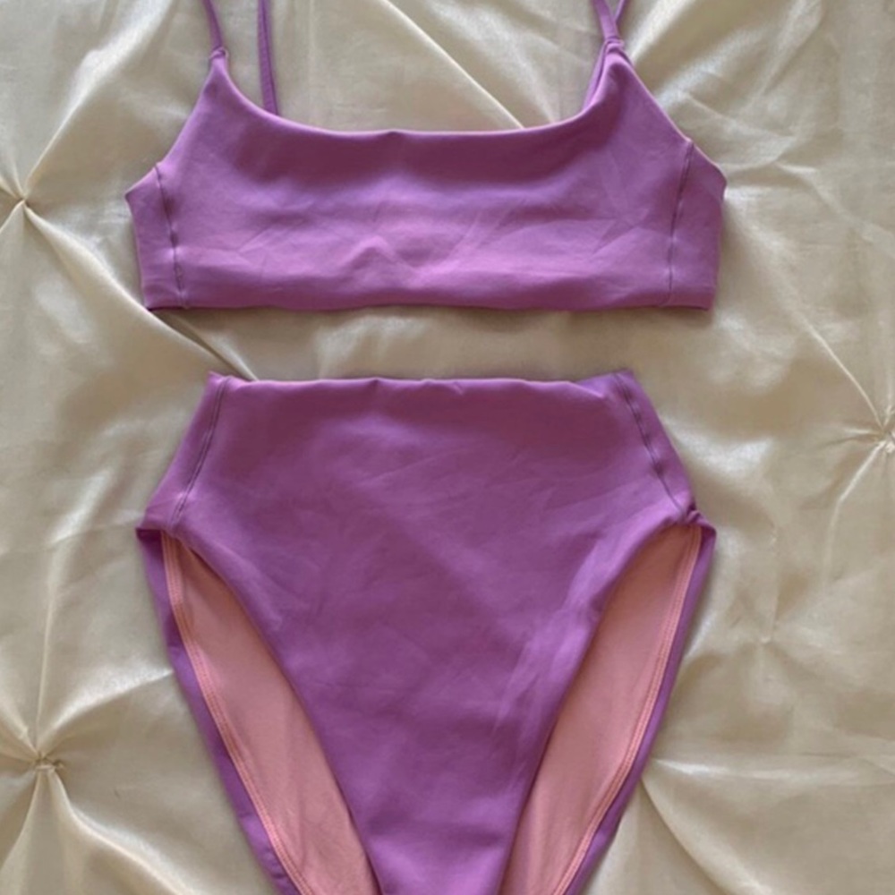 Left on Friday Hi Hi Bottom + Pool Days Top Lilac